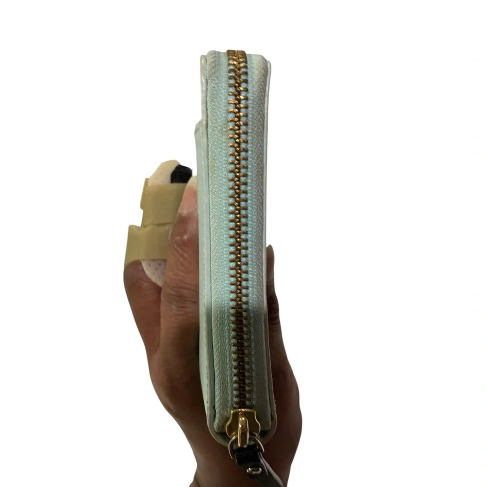 Kate Spade New York "Out of Office" wallet, - Picture 7 of 12